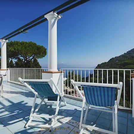 ゲストハウス Carolina 4*